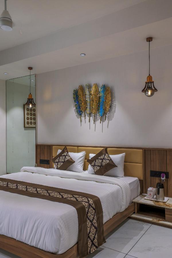 Hotel Aditya Mansingh Inn Somnāth Екстериор снимка