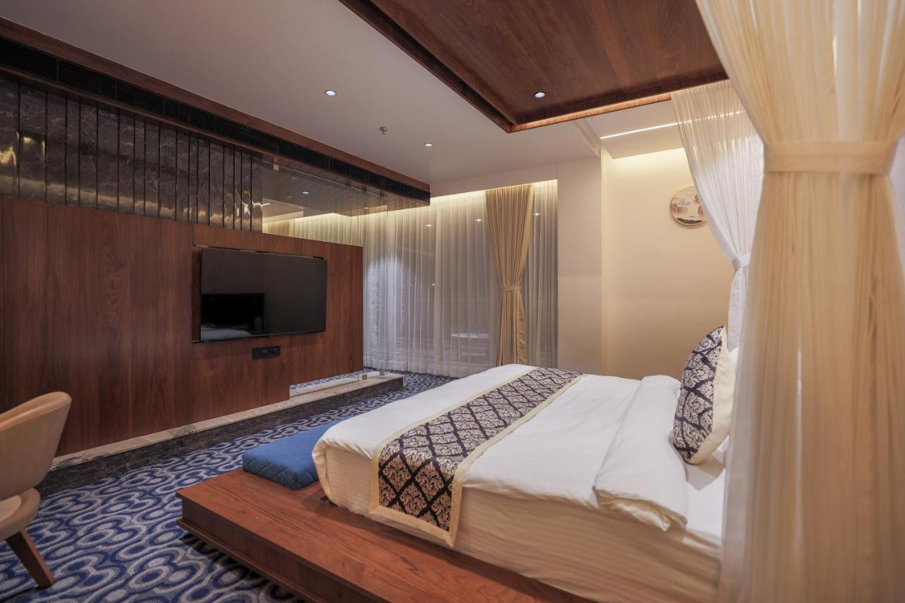 Hotel Aditya Mansingh Inn Somnāth Екстериор снимка