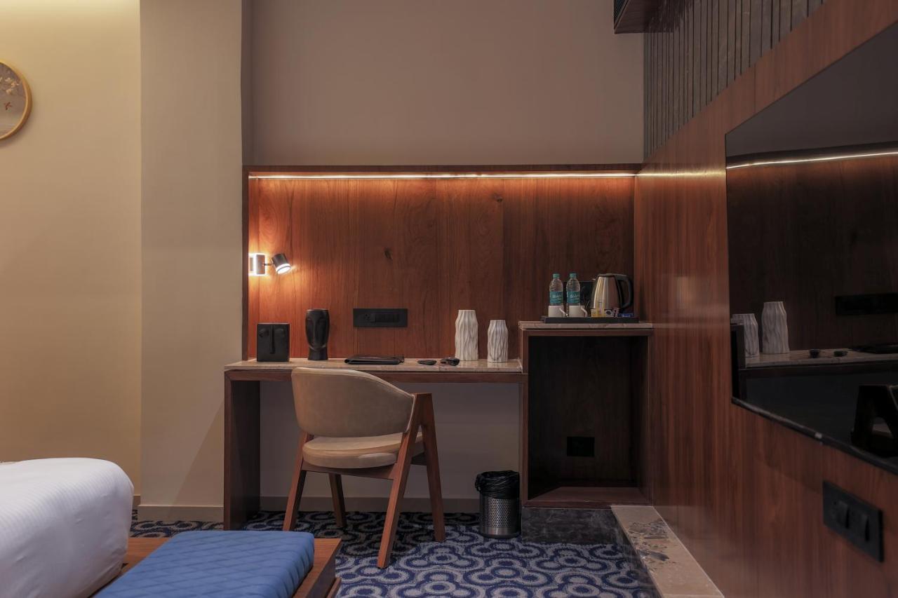 Hotel Aditya Mansingh Inn Somnāth Екстериор снимка