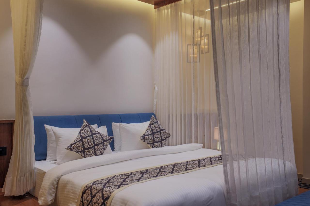 Hotel Aditya Mansingh Inn Somnāth Екстериор снимка