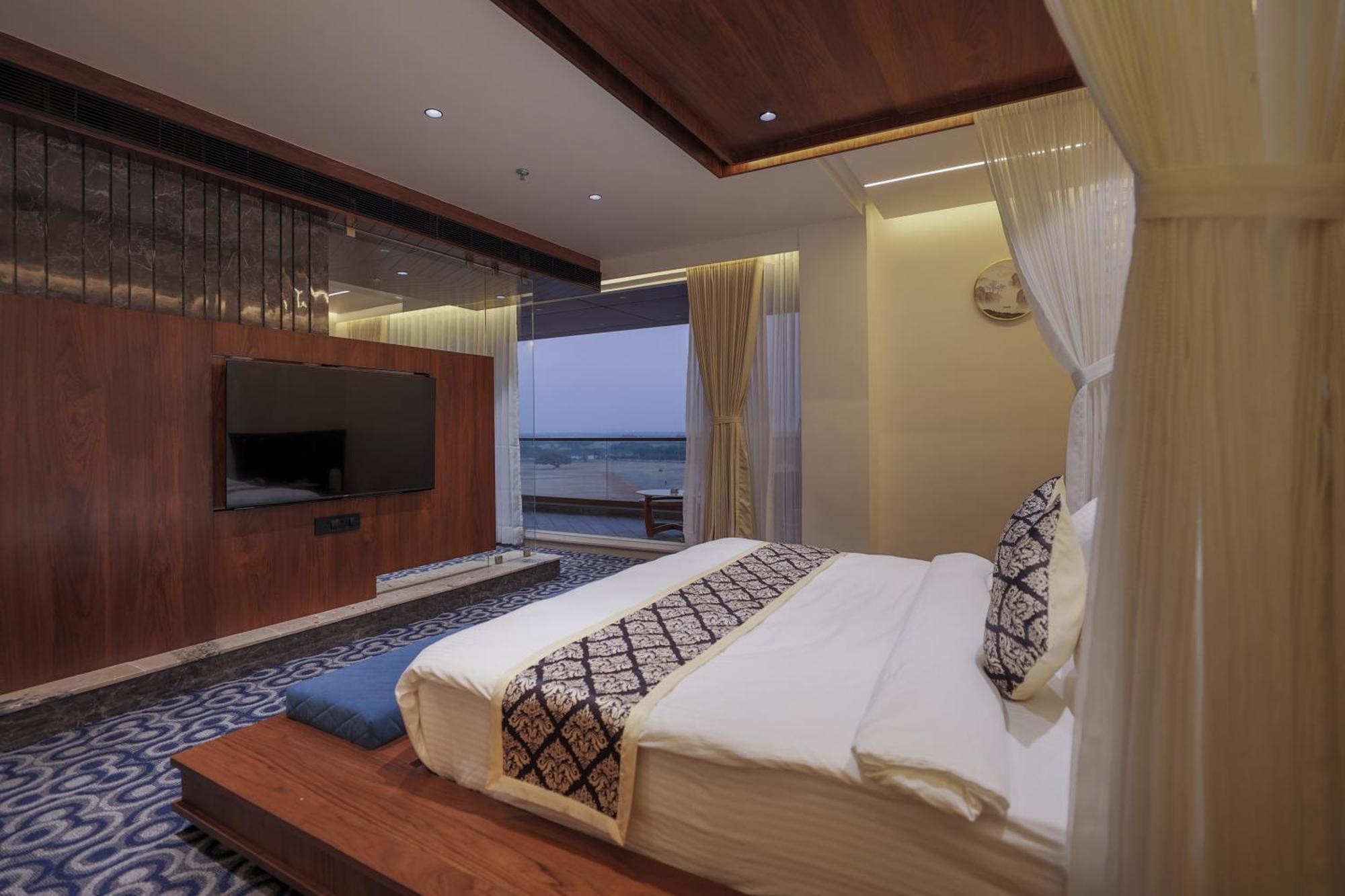 Hotel Aditya Mansingh Inn Somnāth Екстериор снимка