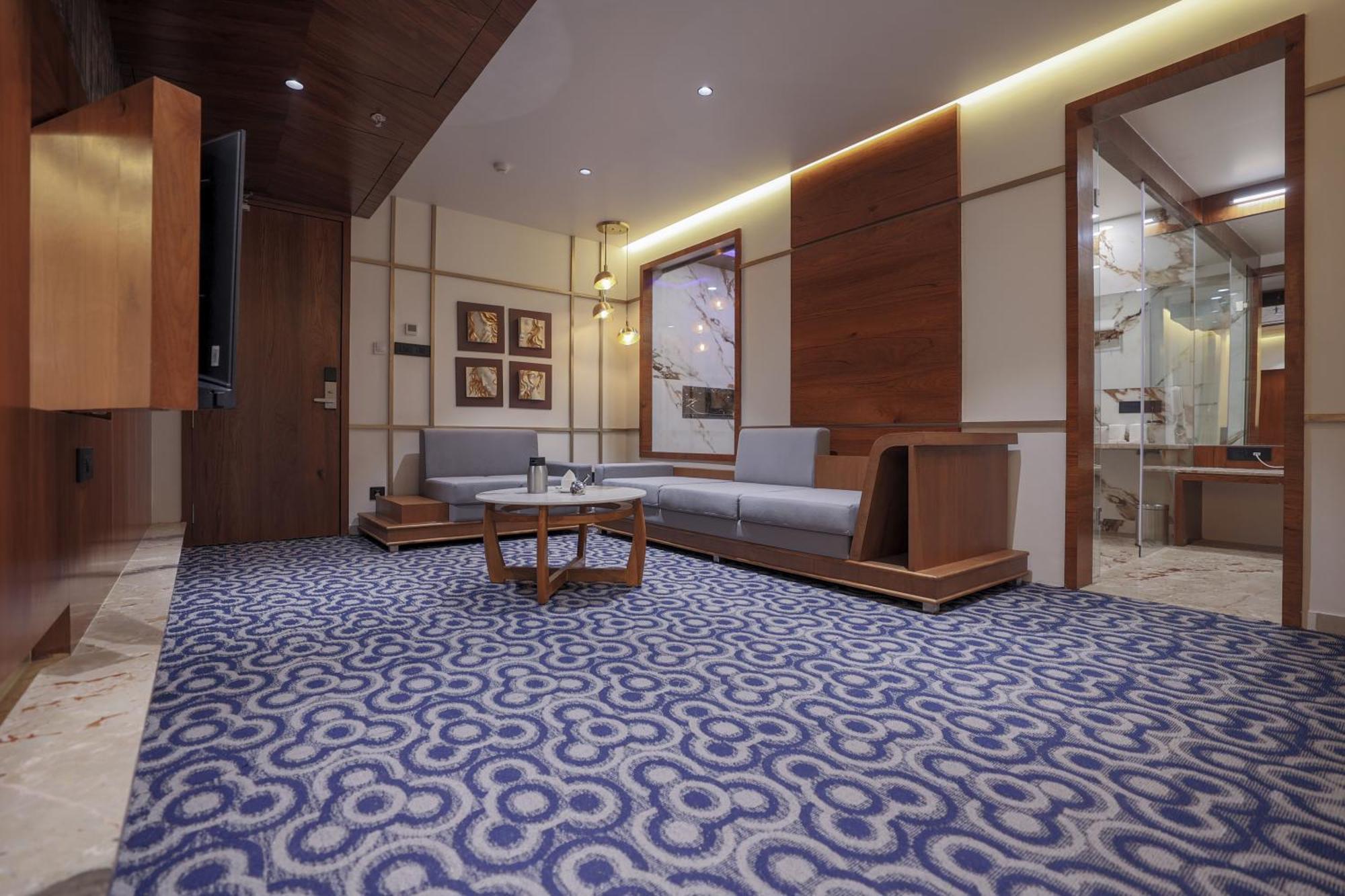 Hotel Aditya Mansingh Inn Somnāth Екстериор снимка