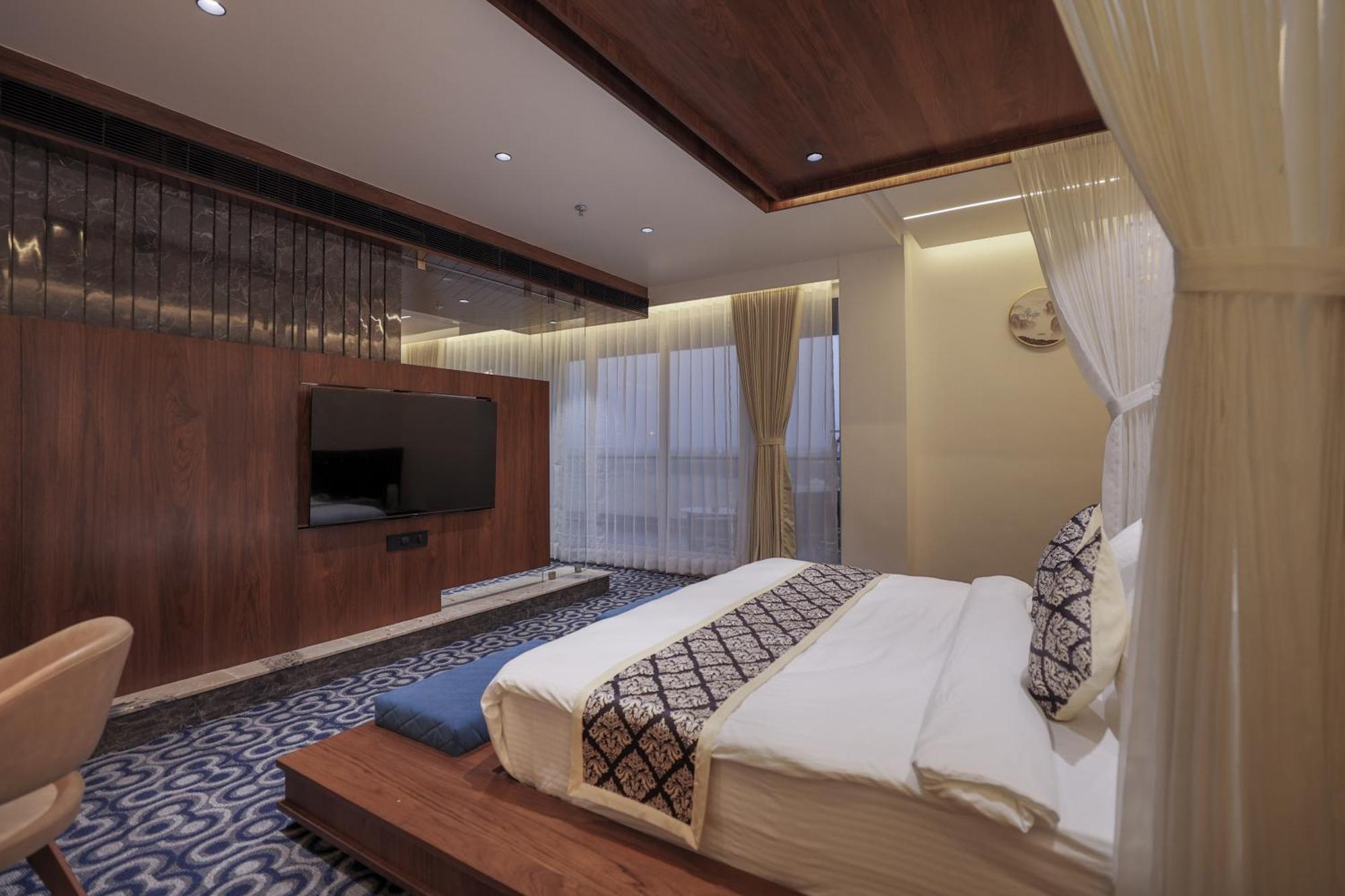Hotel Aditya Mansingh Inn Somnāth Екстериор снимка