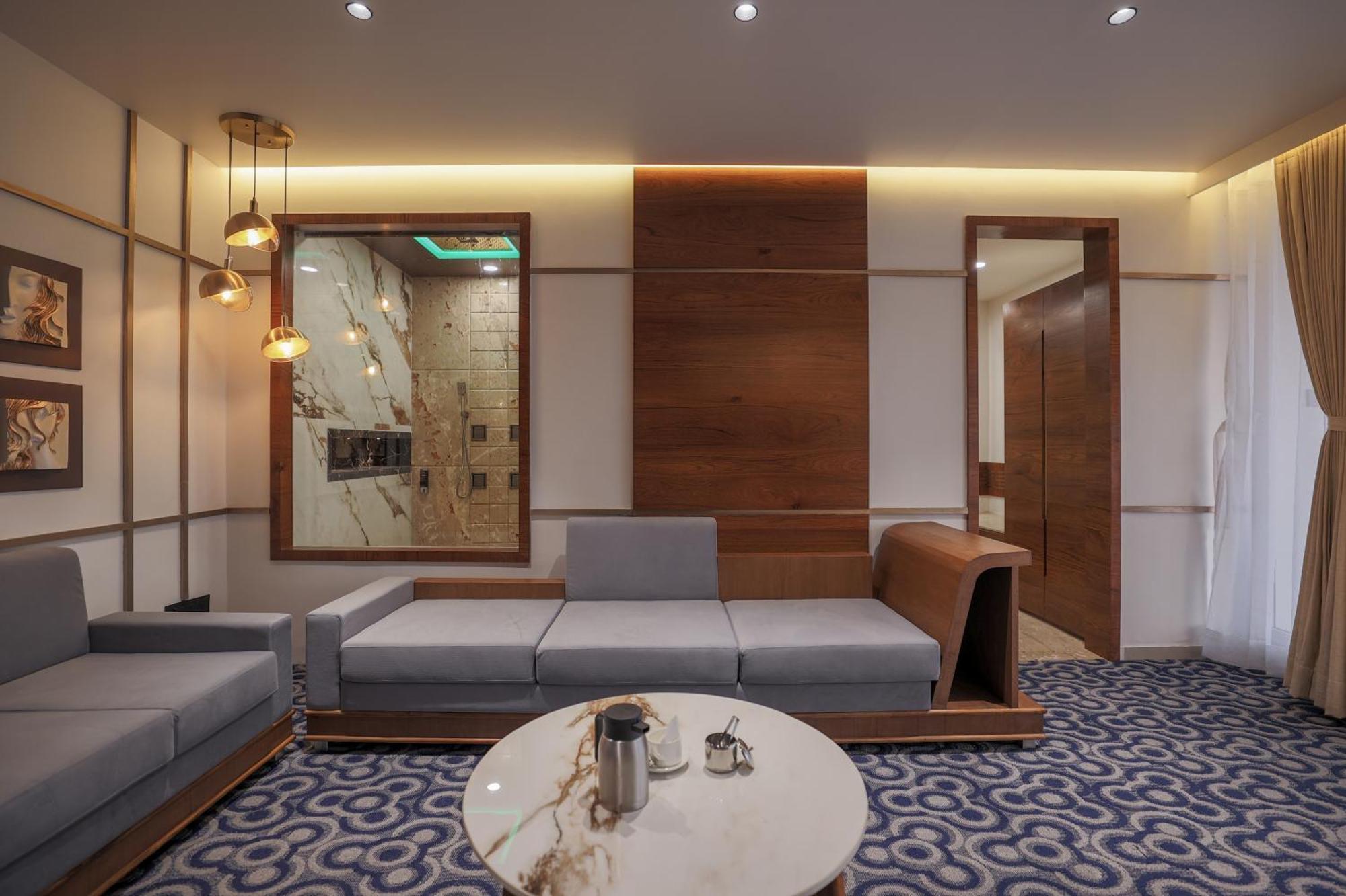 Hotel Aditya Mansingh Inn Somnāth Екстериор снимка